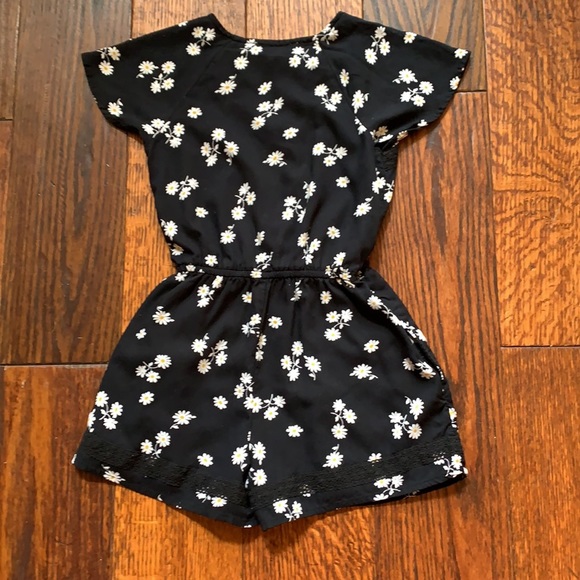 VGUC romper - Picture 3 of 3